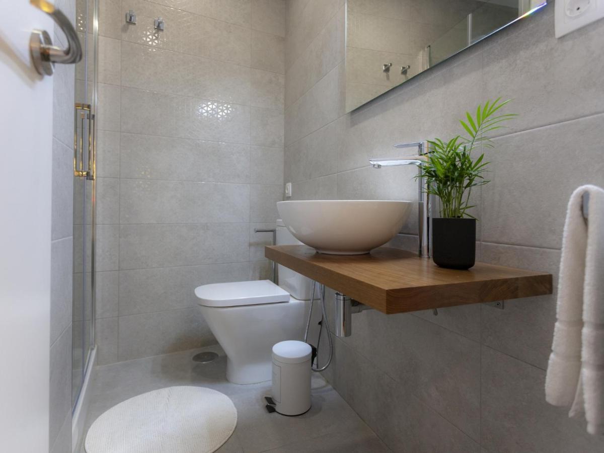 Rd Aparcamiento Incluido Triana Luminoso Comodo Apartamento 2Bd 2Bth Seville Luaran gambar