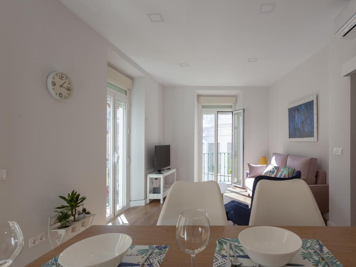 Rd Aparcamiento Incluido Triana Luminoso Comodo Apartamento 2Bd 2Bth Seville Luaran gambar
